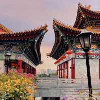 細水長流群山環抱幽靜恬淡｜西方寺