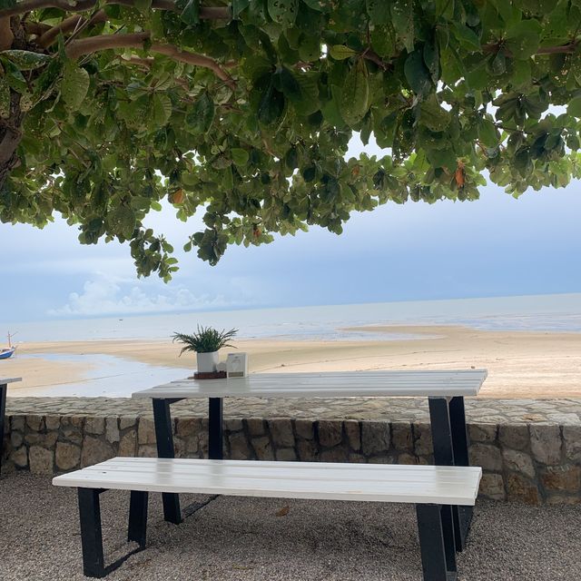 Siam Beach Resort หัวหิน เดิน 10 ก้าวลงชายหาด