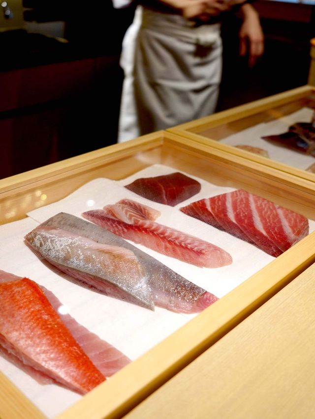 最近初嚐了一家銅鑼灣的新店「鮨山月」，以$880品嚐左超高質的午市Lunch Omakase😍