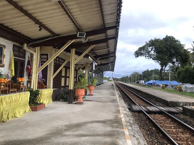 สถานีรถไฟบางแก้ว