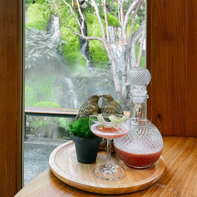 CHOM Cafe & Restaurant (ชม คาแฟ่ แอนด์ เรสเตอรอง) 