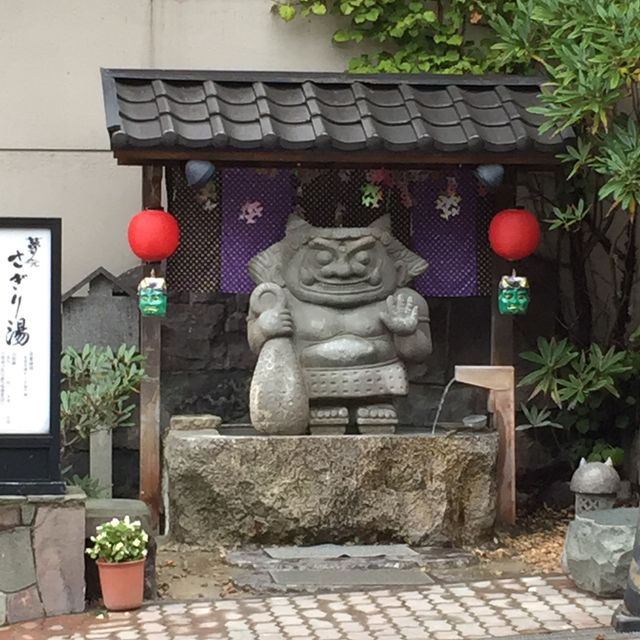 Hakuraku ‘s Stone Statue