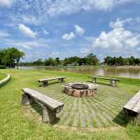 เรียบแต่หรู ที่เน้นบรรยากาศล้านนา ริมแม่น้ำกกเต็มๆ