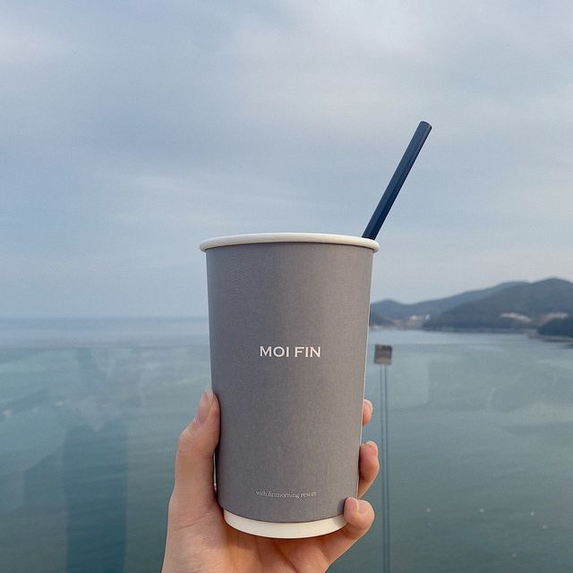 여수핫플돌산의 인기 뷰카페 , MOIFIN ✨🤍