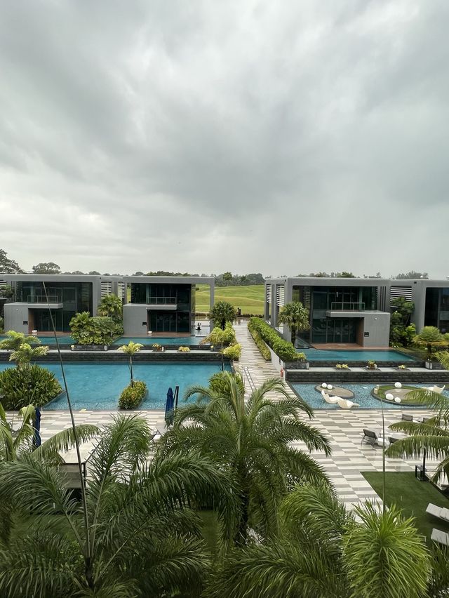Dusit Thani Laguna Pool View Room 325