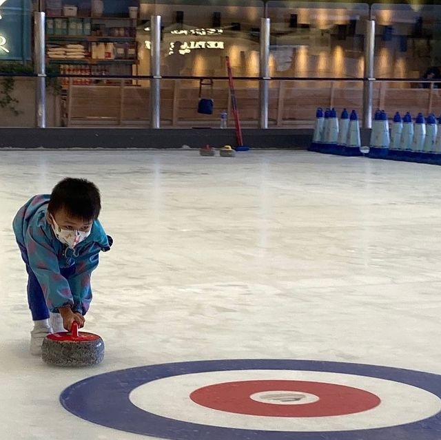 《太古城中心冰上皇宮「Skatecation」活動》