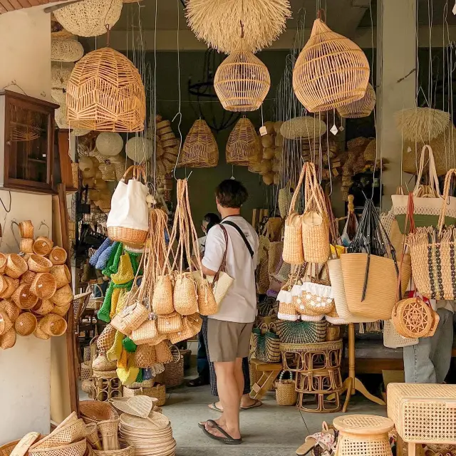 태국 치앙마이 라탄거리