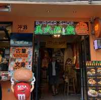 Juicy American Burgers in Houhai ,Sanya