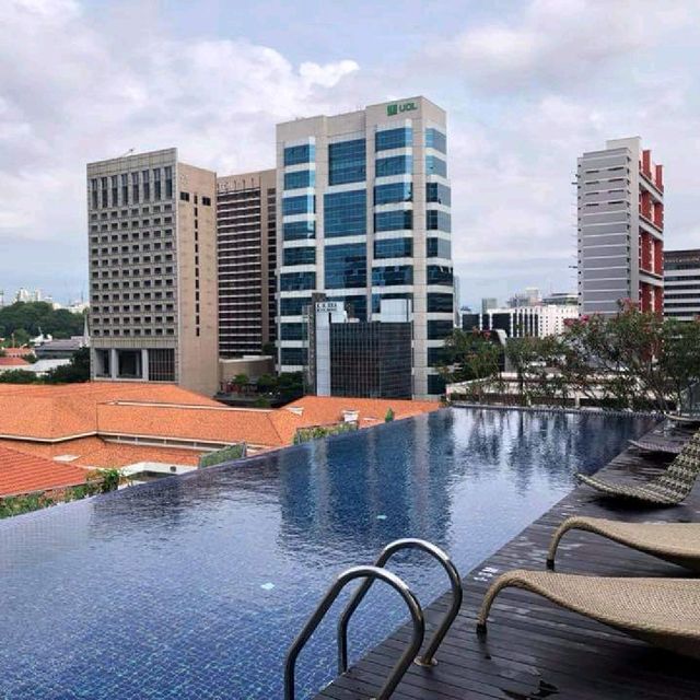 Infinity Pool @ Naumi