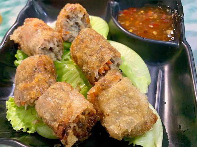 士林夜市裡面的人氣越南料理｜越南祥記美食