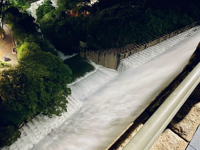 大欖水塘排洪景色
