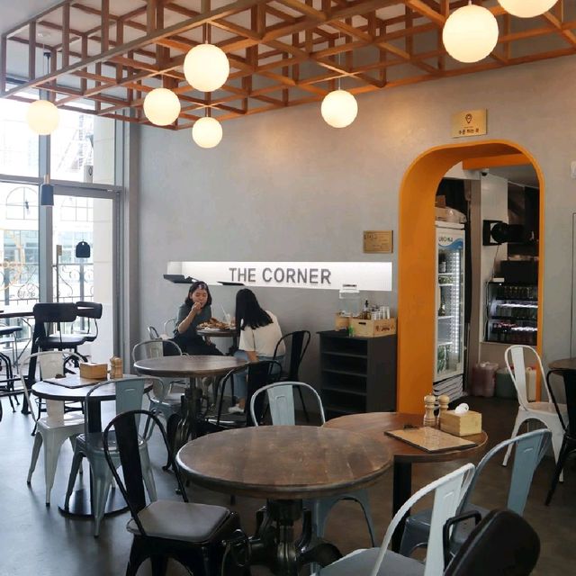 삼송 브런치 데이트 더코너비스트로