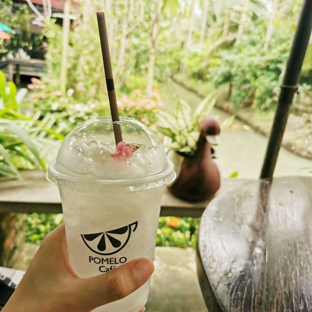 Secret Café in Lush Garden 🌴🌳🌷