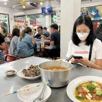 ข้าวต้มเป็ดเจ๊โอว (มาม่าโอ้โห) อร่อยยืนหนึ่ง 