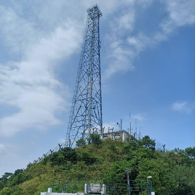 山頂廣場大電塔