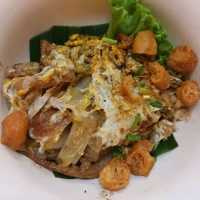 คั่วไก่ อู๋เย็นตาโฟ ประตูผี อร่อยมาก