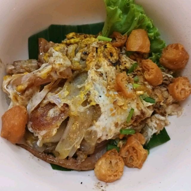 คั่วไก่ อู๋เย็นตาโฟ ประตูผี อร่อยมาก