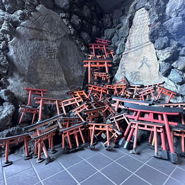 城中特別神社⛩️次守稻菏神社⛩️ 狐狸坐鎮守護😍