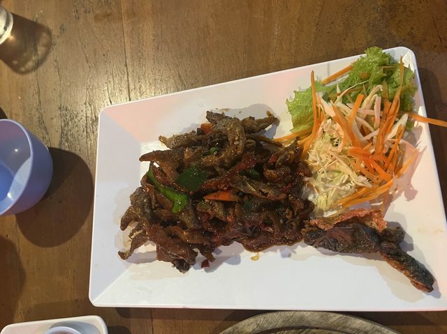 ร้านยอดแซ่บ สารภี