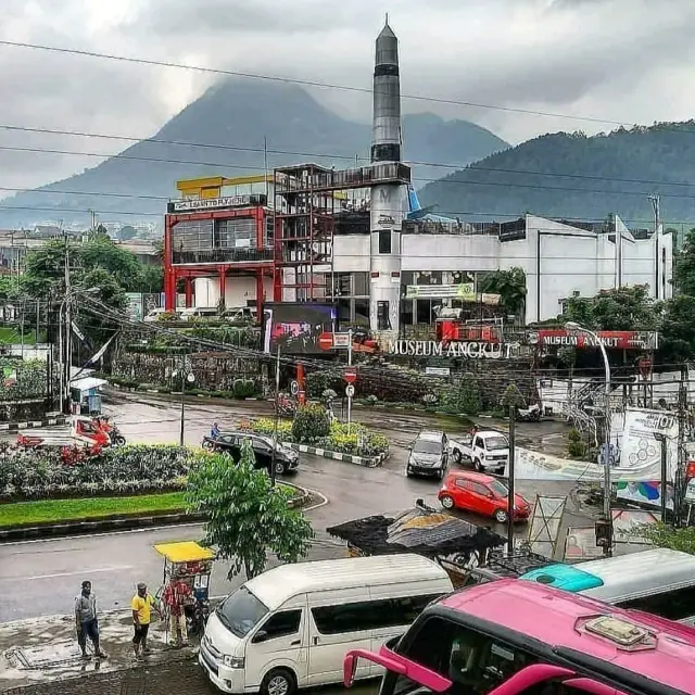 MUSEUM ANGKUT JAWA TIMUR