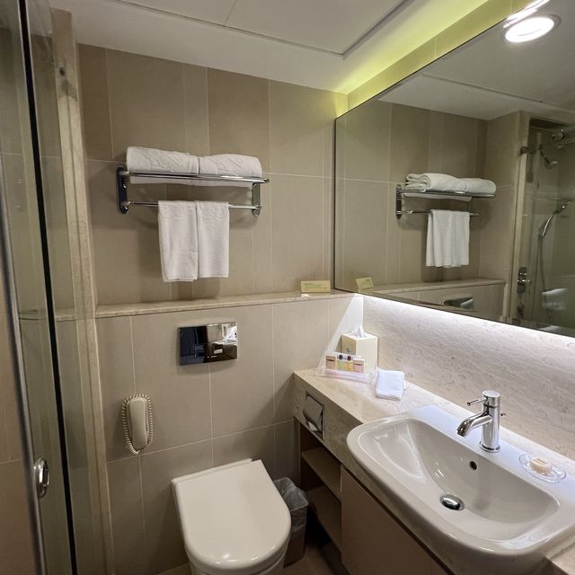俯瞰尖沙咀夜景的YMCA 港青酒店🏨 只需人均$200左右！