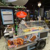 Pier 21 food court in North Pattaya