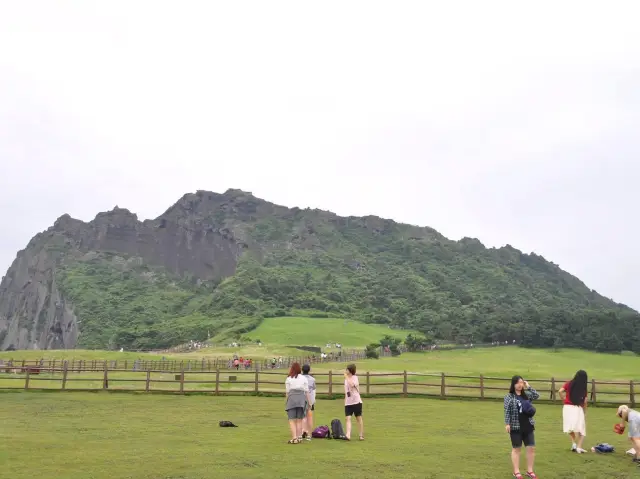 濟州島登上城山日出峰