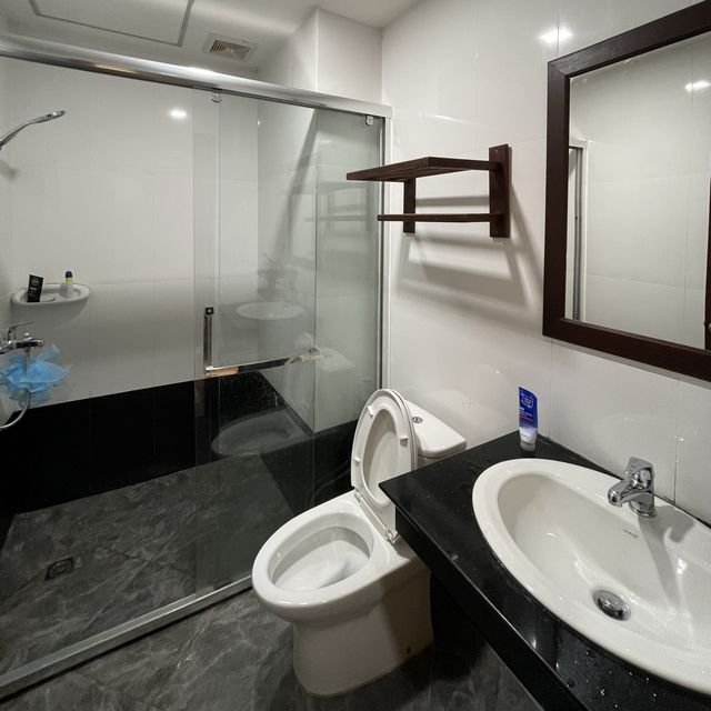 โรงแรมพีเอ็ม วังเวียง, ลาว