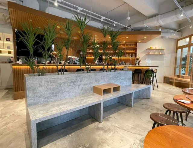 Quality cafe in Whampoa