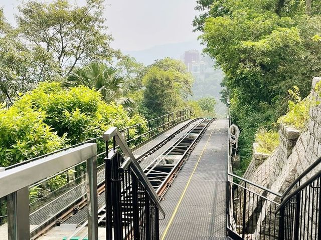 山頂遊之山頂纜車