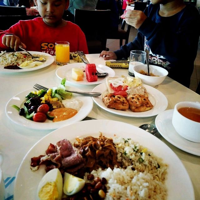 THE BLUE RESTAURANTS AT ESPIRA KINRARA