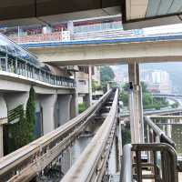 A train that runs through a building 🙉😳Chongqing