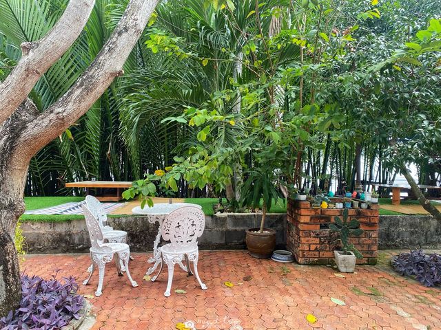RiverBreeze Cafe : Cafe|Bar|Rive