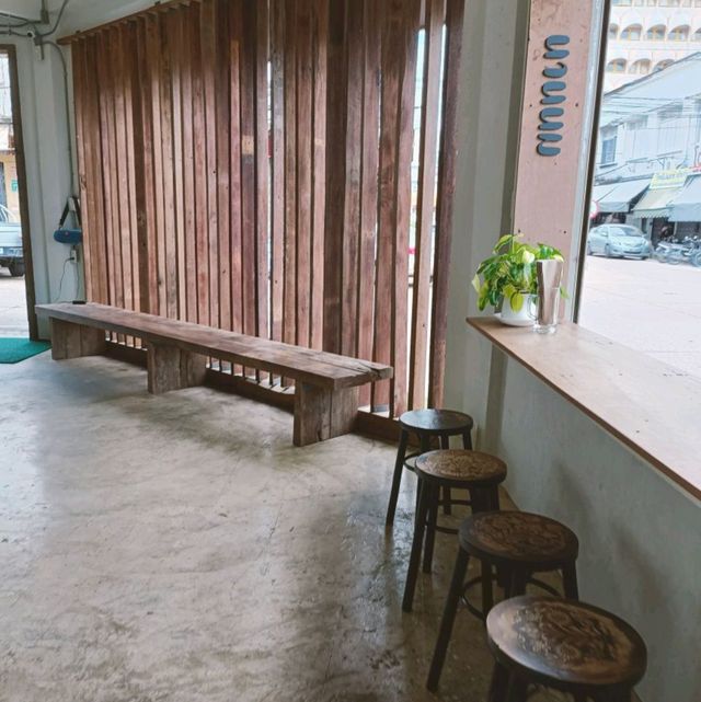 นานนม คาเฟ่นมใหม่