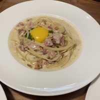 Knots cafe and living