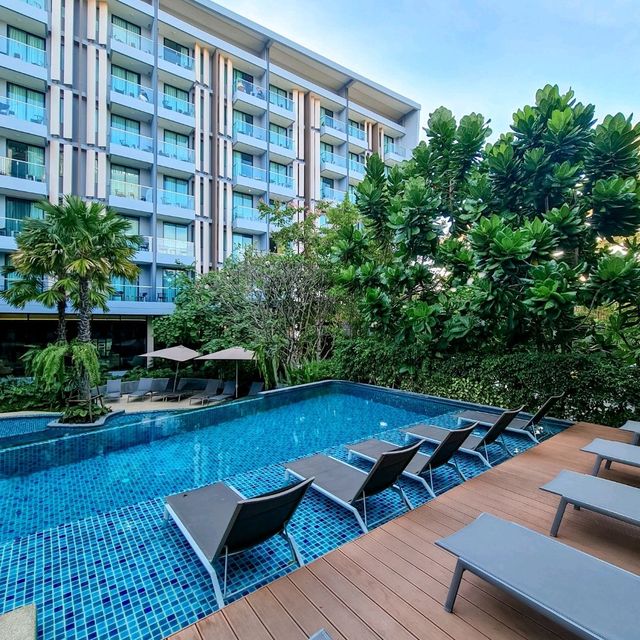 โรงแรมสไตล์ Modern Tropical ใจกลางพัทยา ราคาไม่แรง