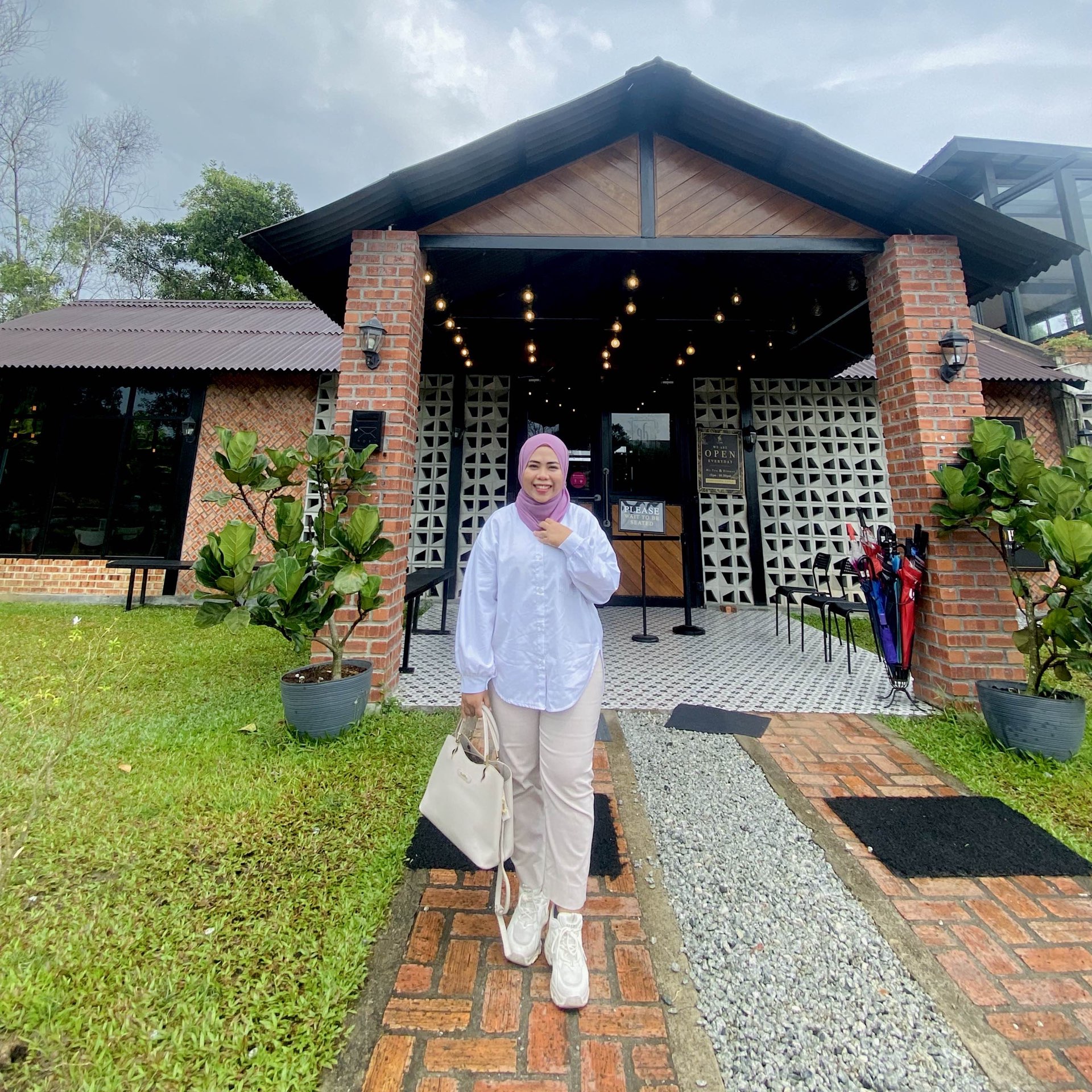 Bandar Baru Nilai Travel Guide 2024 Things to Do, What To Eat & Tips