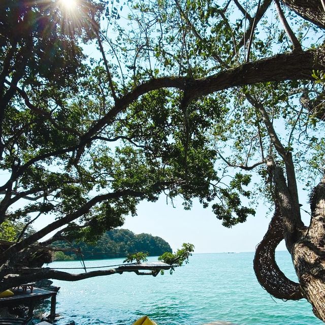 ร้านลับ หาดไร่เลย์
