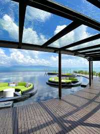 บาร์ rooftop บน Hillside ที่มีดีที่วิวเและดนตรี 