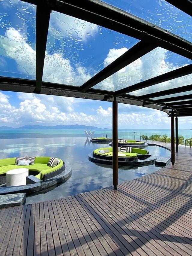 บาร์ rooftop บน Hillside ที่มีดีที่วิวเและดนตรี 