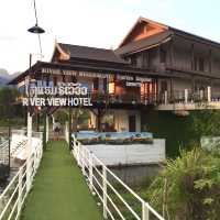 โรงแรมริเวอร์วิว วังเวียง