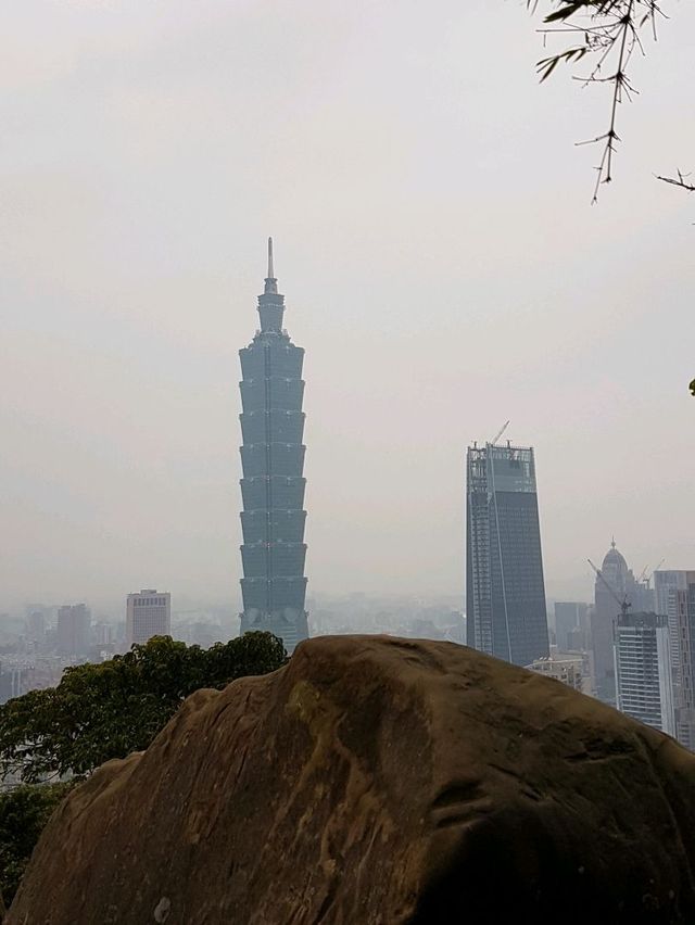 Hike for view of Taipei City and Taipei 101