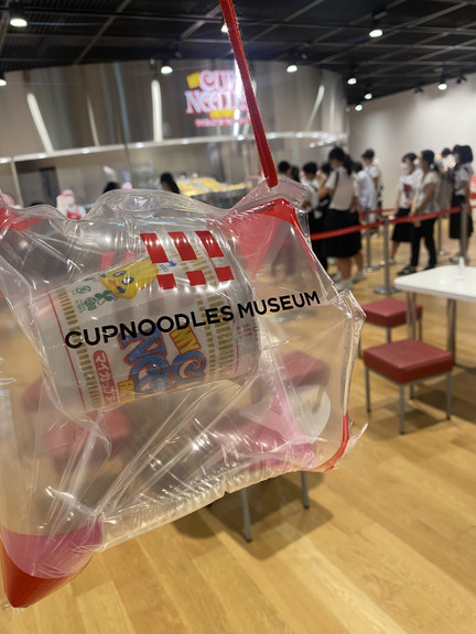 大阪】ここ絶対寄って！500円でオリジナルカップヌードルが作れる人気