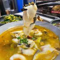 抵食招牌老壇酸菜魚 