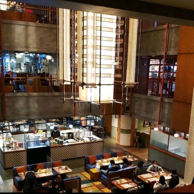 普天同慶自助餐