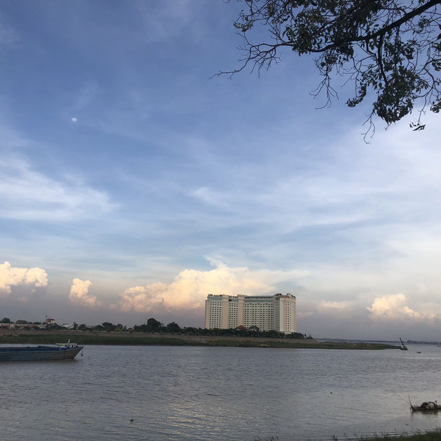 Riverside Park in Phnom Penh 
