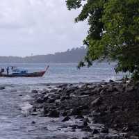 ล่องเรือจากหลีเป๊ะชมเกาะหินงาม