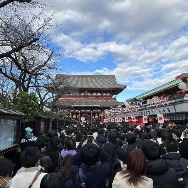 金龍山淺草寺正月初一祈福