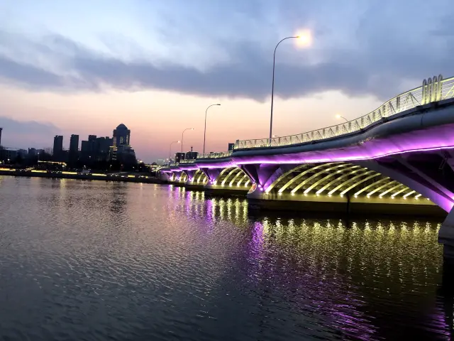 Sunset along the Yitong River 