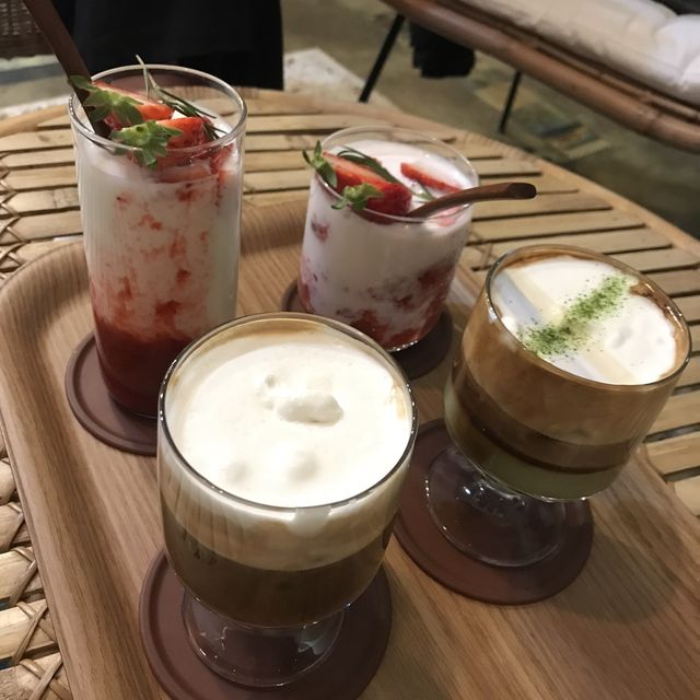 디저트가 맛있었던 카페 웨더